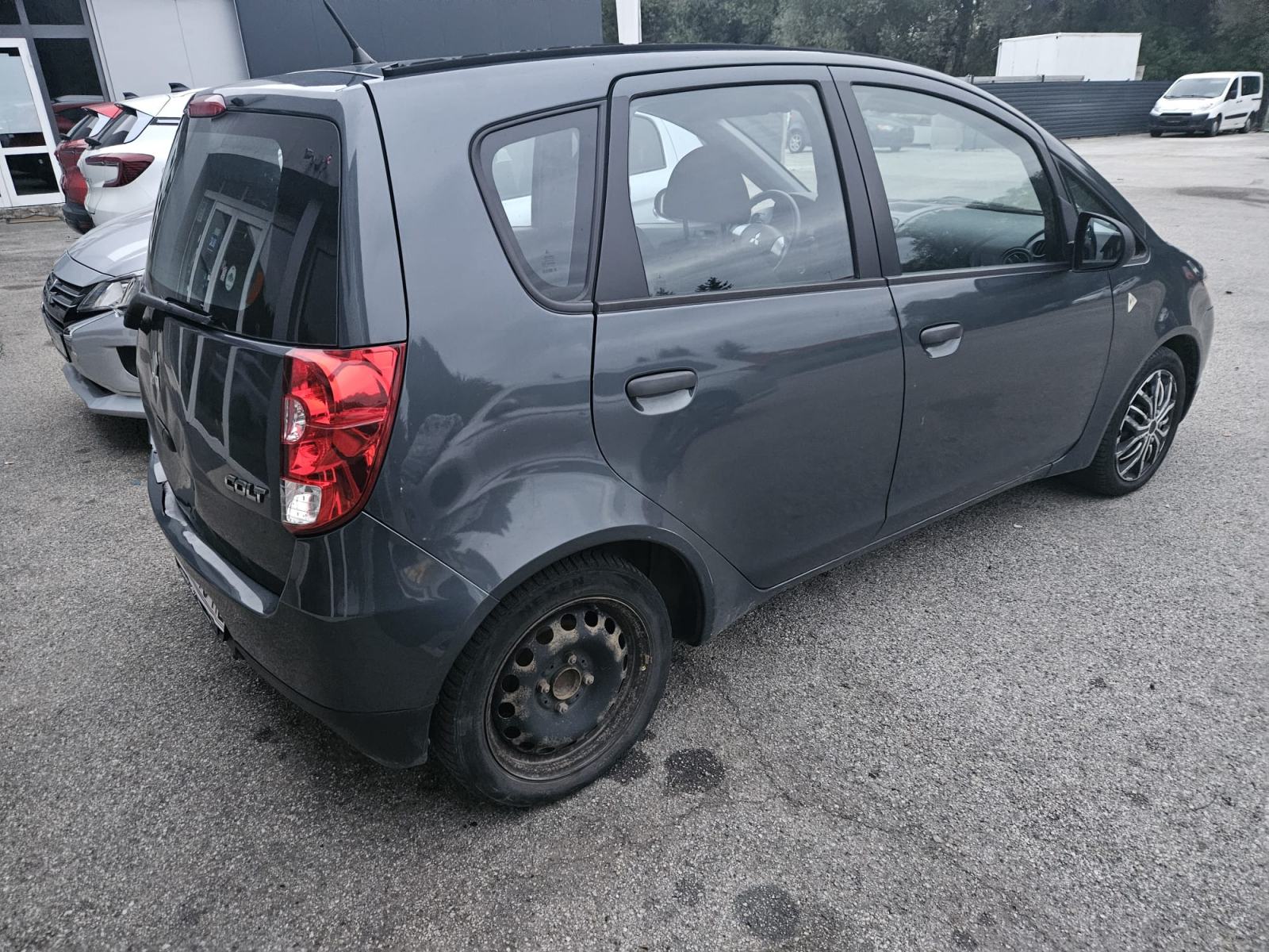 Mitsubishi Colt 1,3, fotografija 4