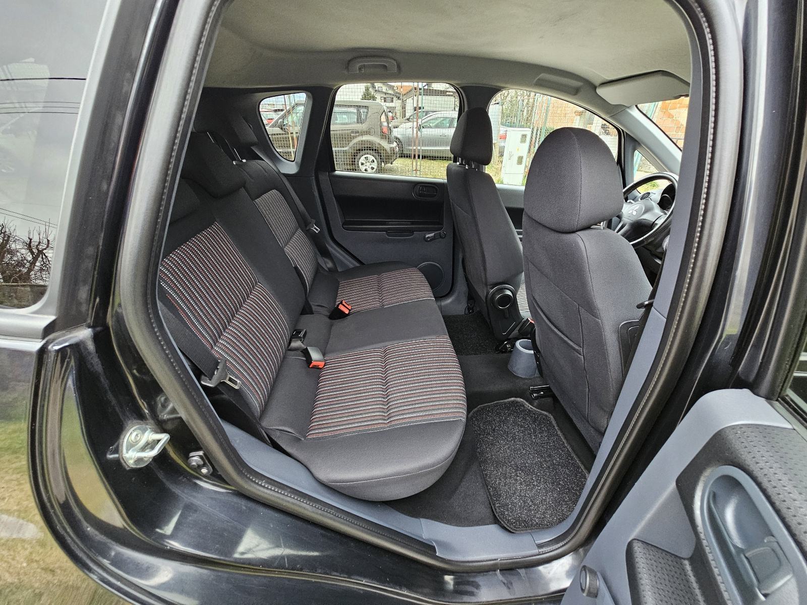Mitsubishi Colt 1,5, fotografija 9