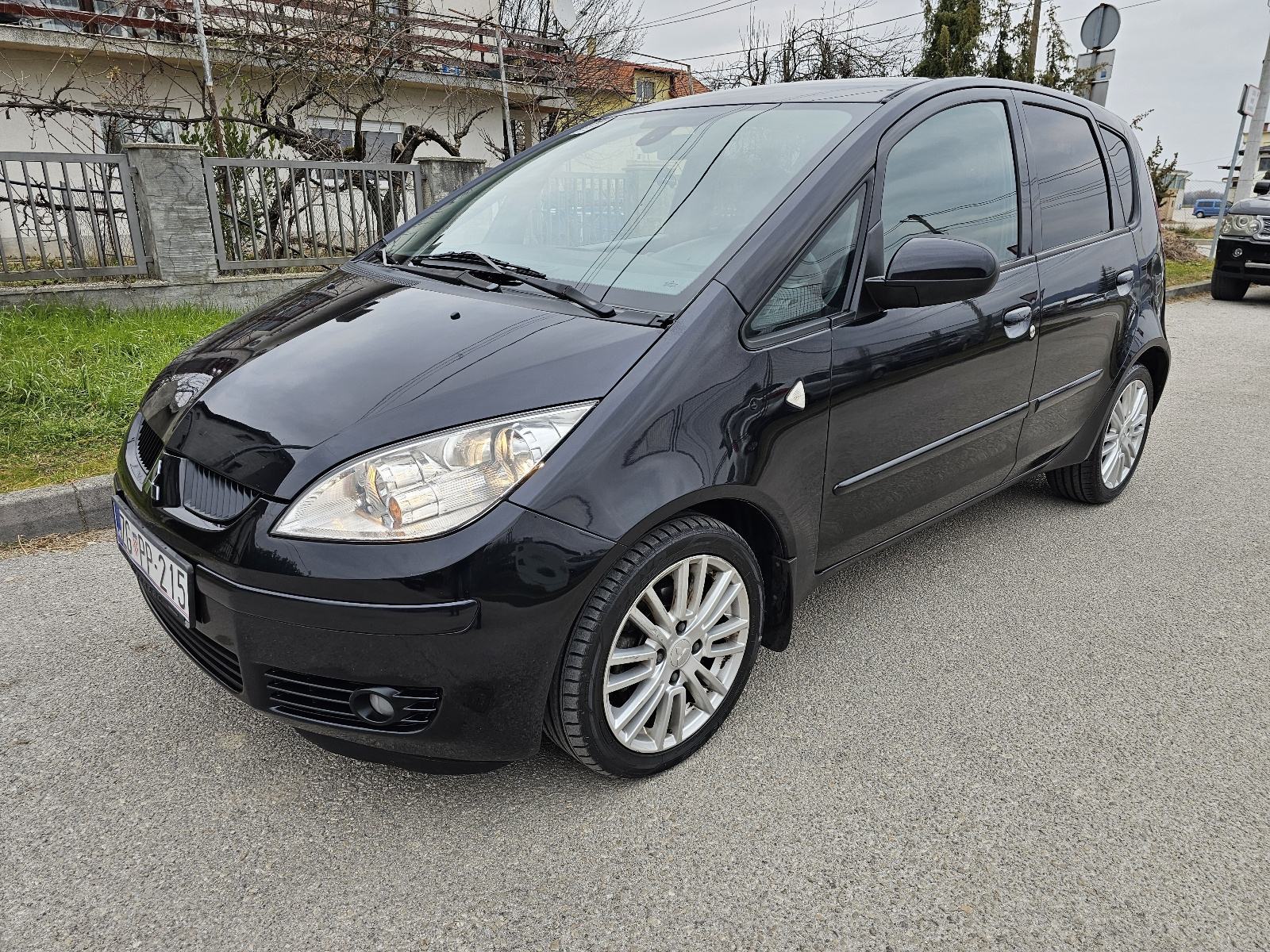 Mitsubishi Colt 1,5, fotografija 1
