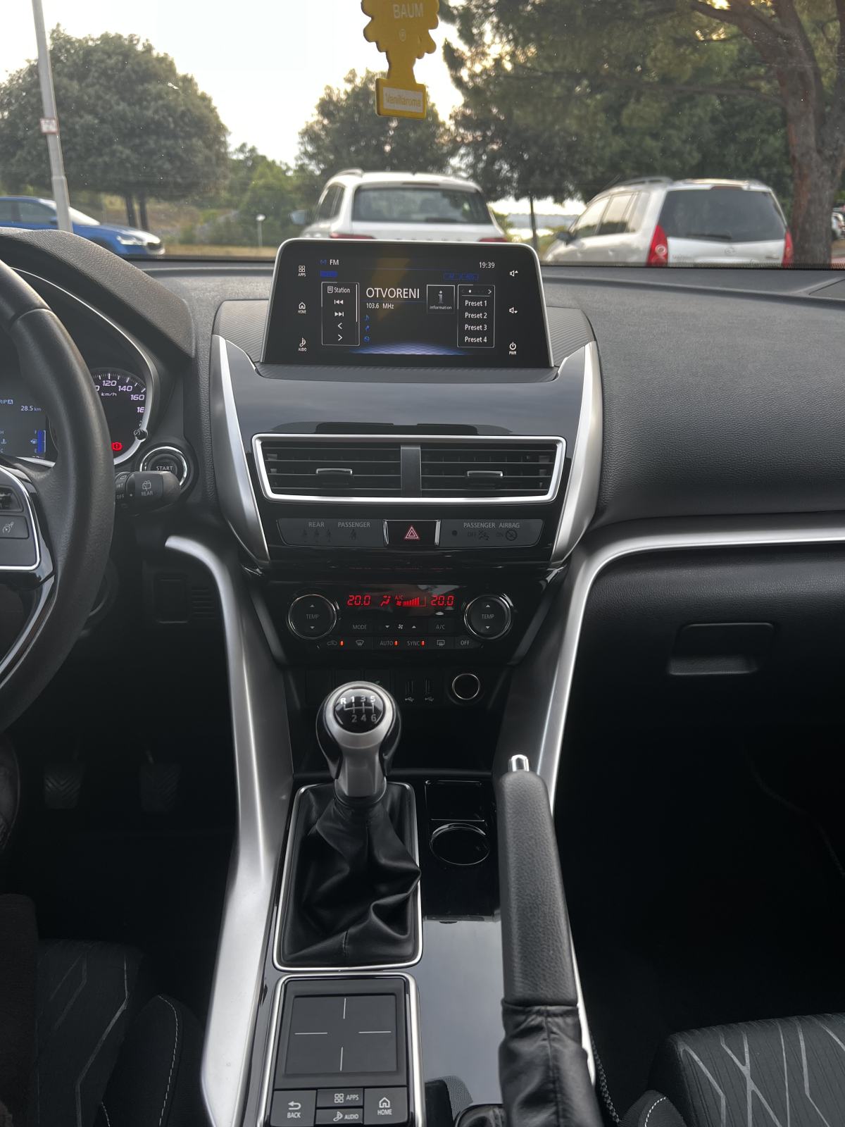 Mitsubishi Eclipse Cross 1.5 Turbo Intense 2WD, fotografija 8