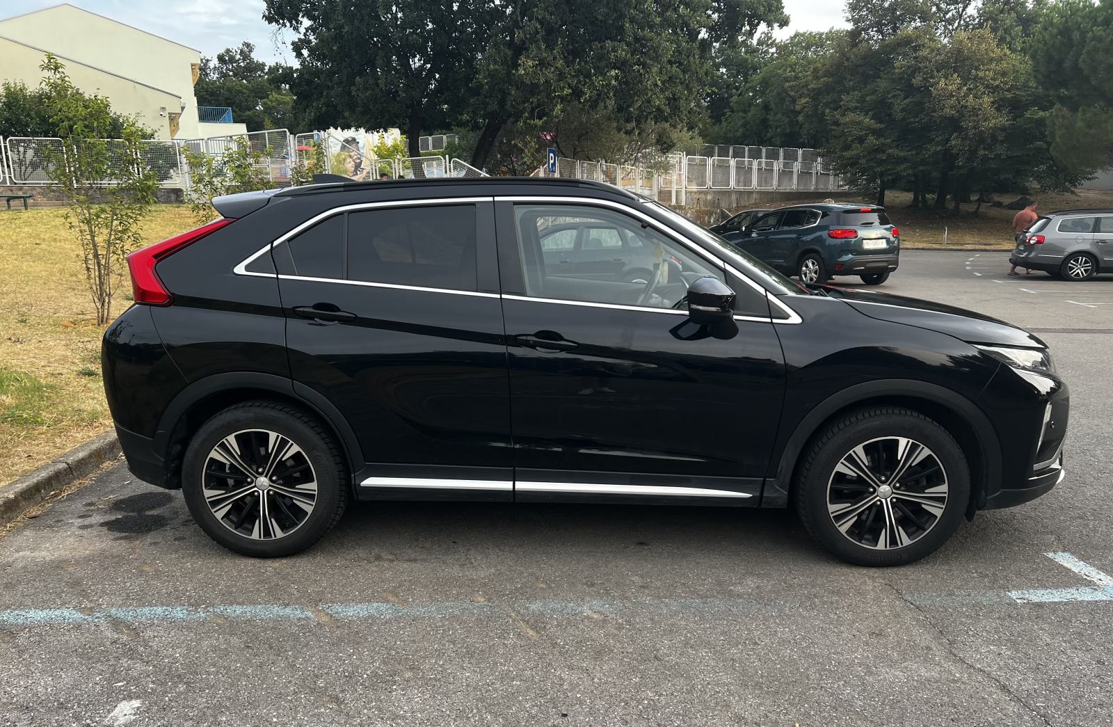 Mitsubishi Eclipse Cross 1.5 Turbo Intense 2WD, pogled izvana - slika 5