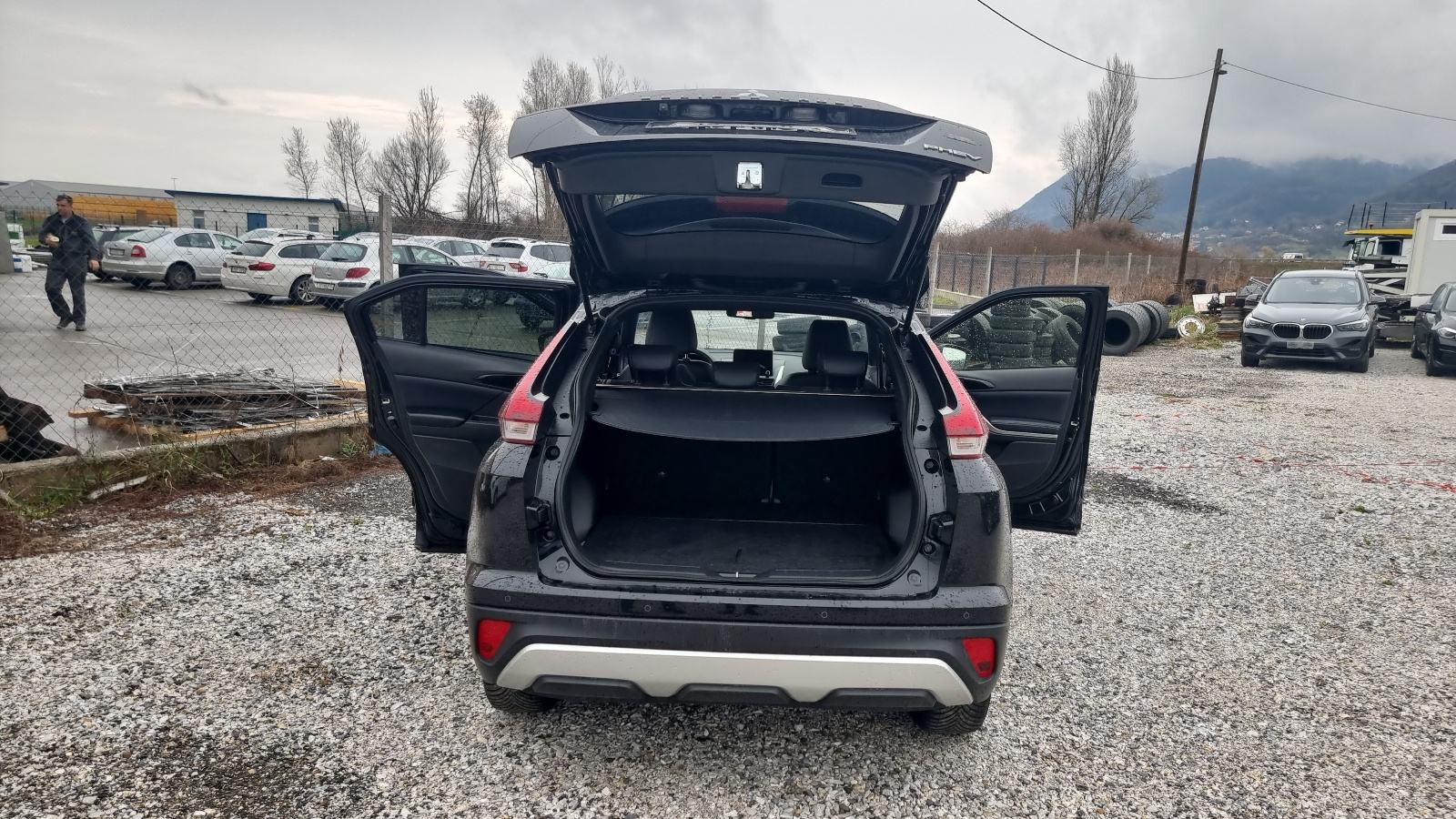 Mitsubishi Eclipse Cross 2.4 PHEV automatik, fotografija 14