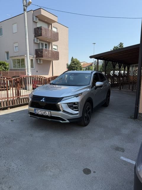 Mitsubishi Eclipse Cross PHEV automatik, fotografija 2