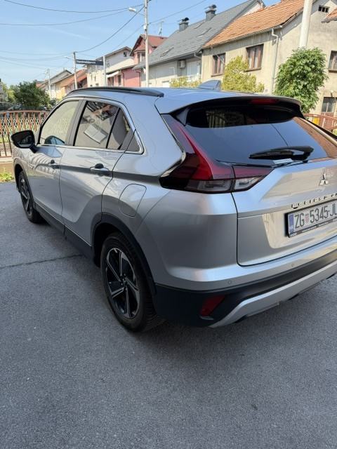 Mitsubishi Eclipse Cross PHEV automatik, fotografija 4