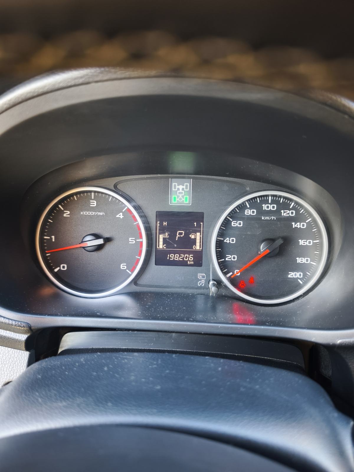 Mitsubishi L200 pick up automatik ,2.5, pogled izvana - slika 3