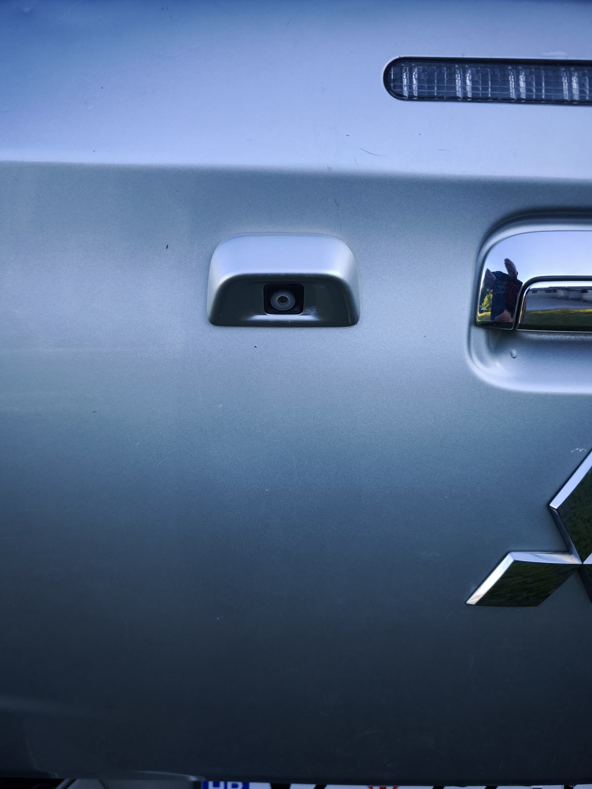 Mitsubishi L200 pick up automatik ,2.5, pogled izvana - slika 4