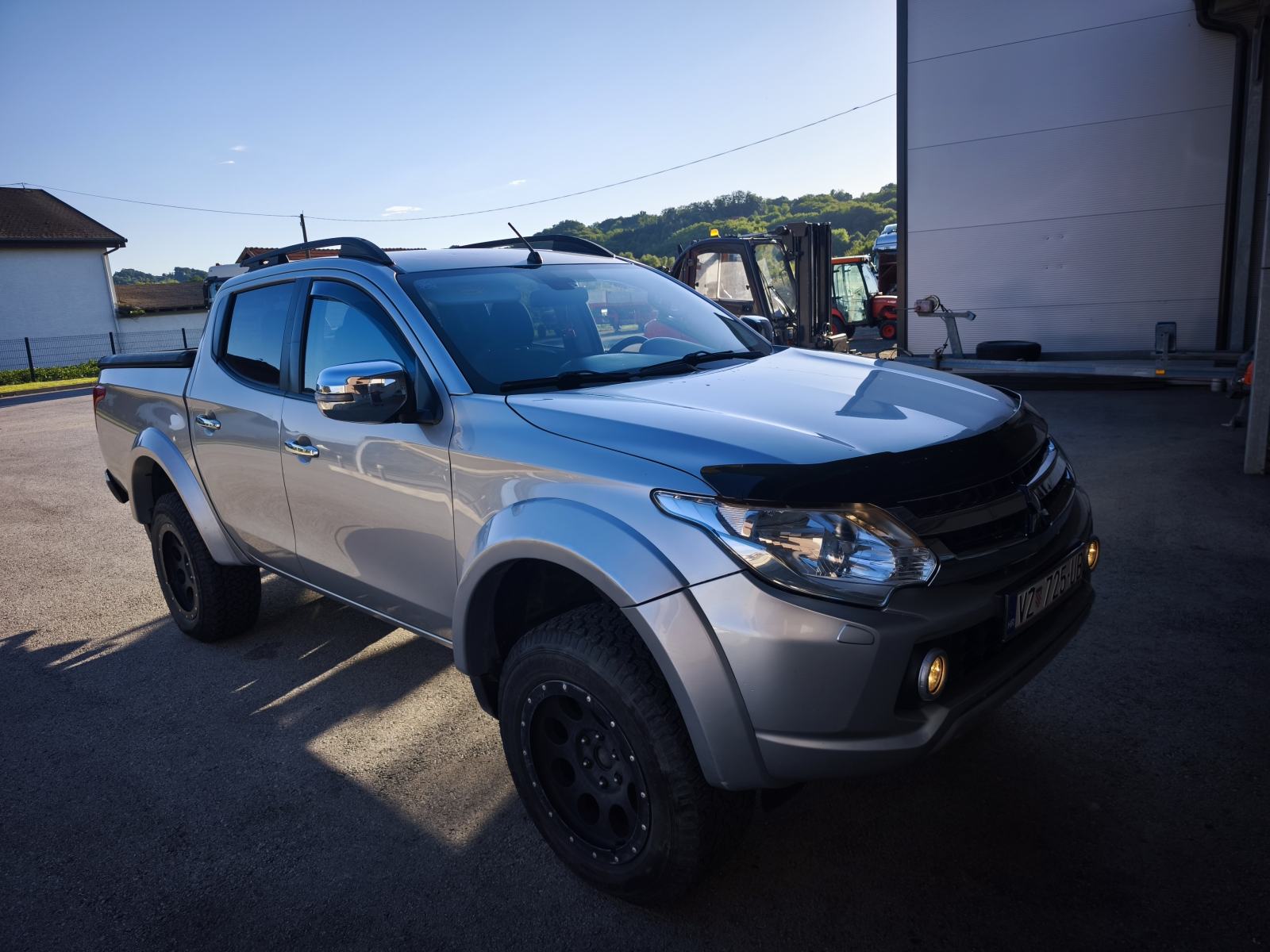 Mitsubishi L200 pick up automatik ,2.5, fotografija 8