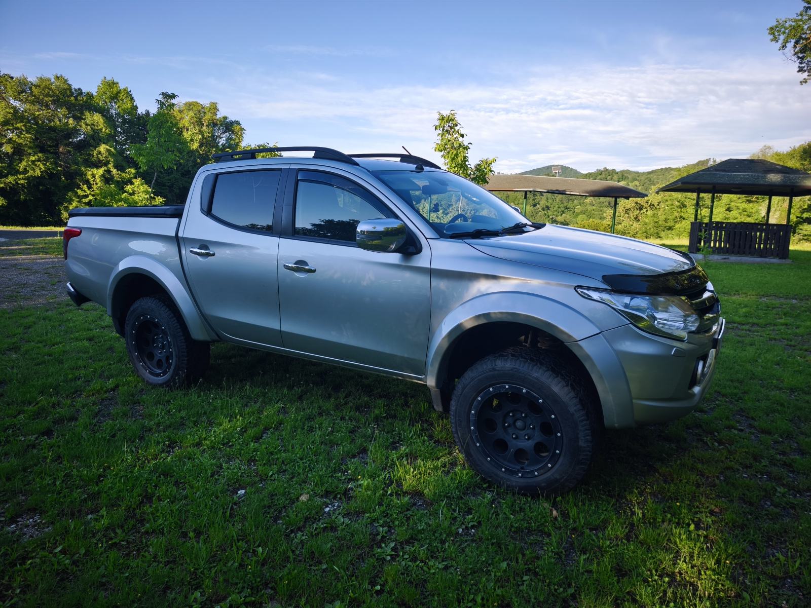 Mitsubishi L200 pick up automatik ,2.5, fotografija 11