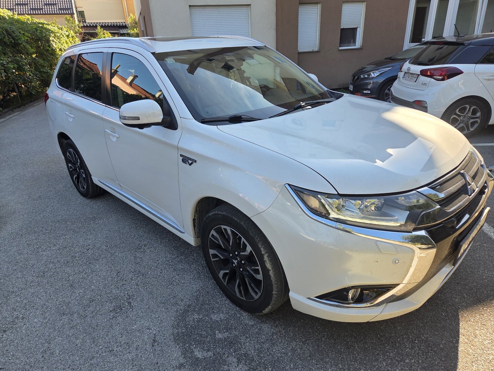 Mitsubishi Outlander 2,0 automatik, fotografija 2