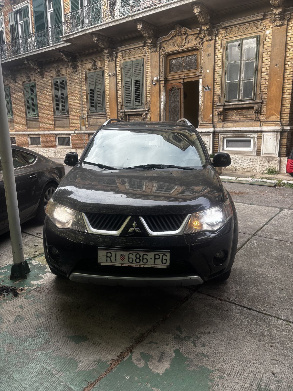 Mitsubishi Outlander 2,0 DID, fotografija 1