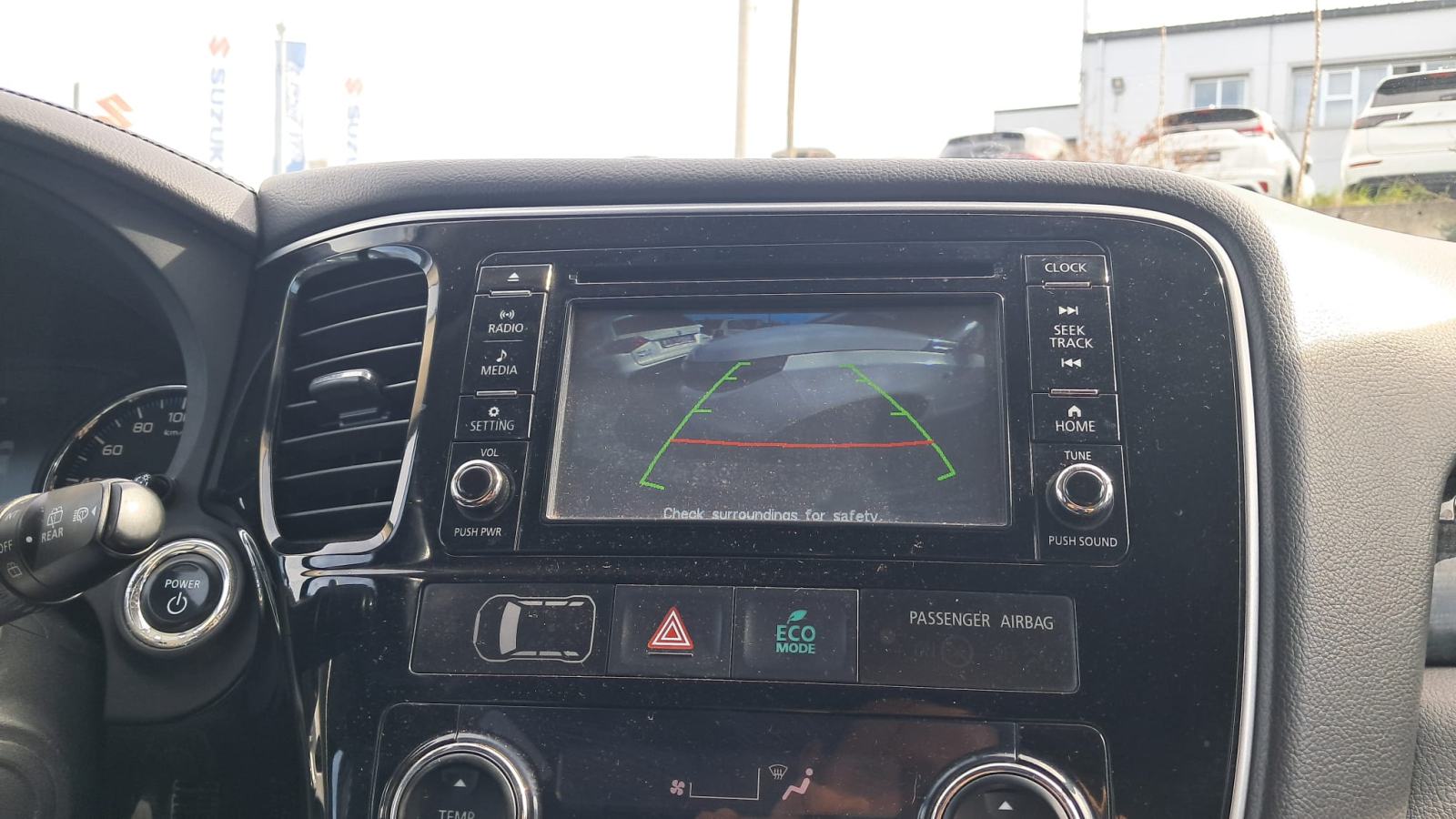 Mitsubishi Outlander 2,0 , PLUG-IN HYBRID EV / Dones 5.625€ i vozi ga, fotografija 16