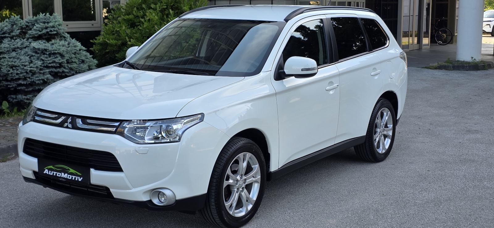 MITSUBISHI OUTLANDER 2.2 DI-D 4WD INTENSE - 7 SJEDALA - BOGATA OPREMA, fotografija 4