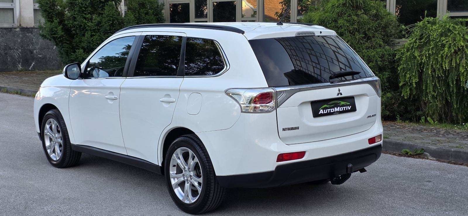 MITSUBISHI OUTLANDER 2.2 DI-D 4WD INTENSE - 7 SJEDALA - BOGATA OPREMA, fotografija 5
