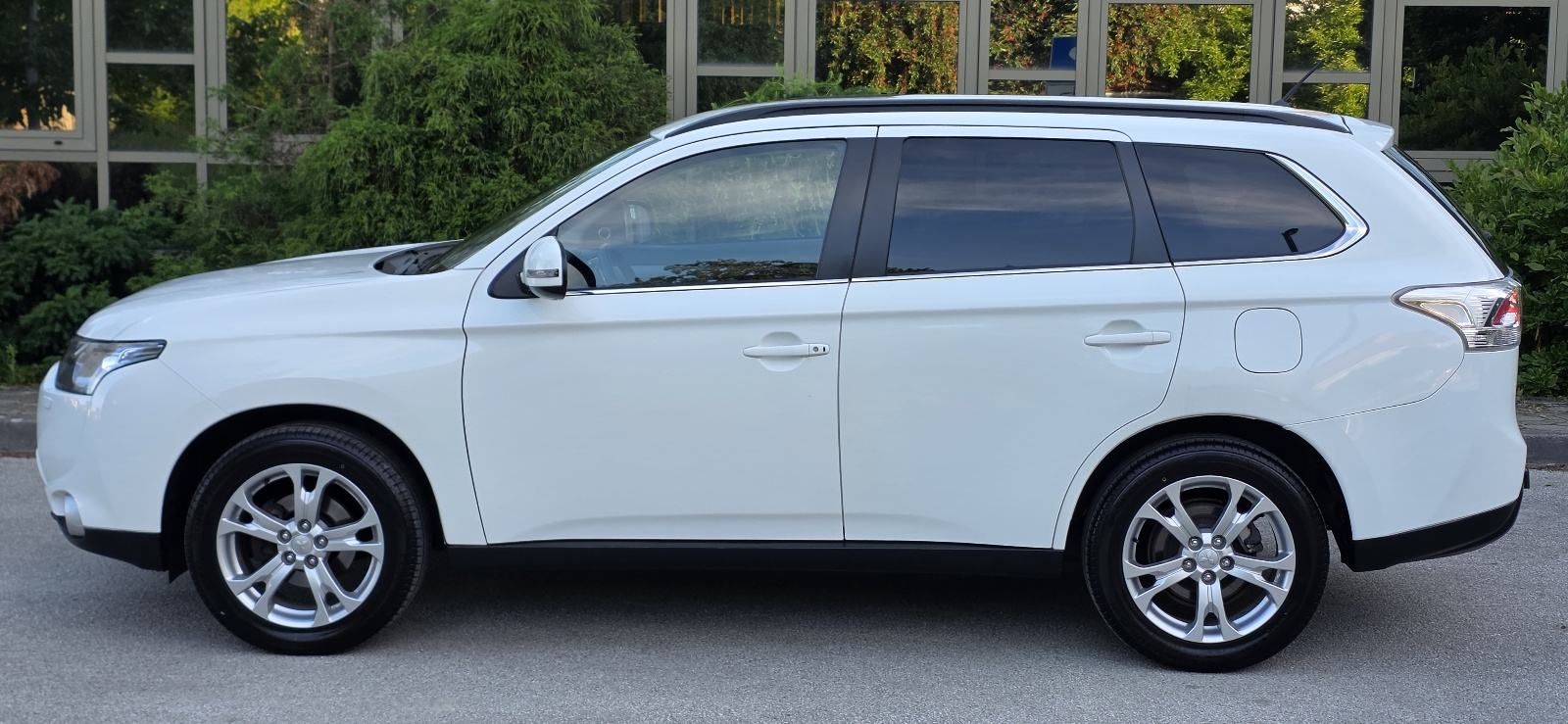 MITSUBISHI OUTLANDER 2.2 DI-D 4WD INTENSE - 7 SJEDALA - BOGATA OPREMA, fotografija 9