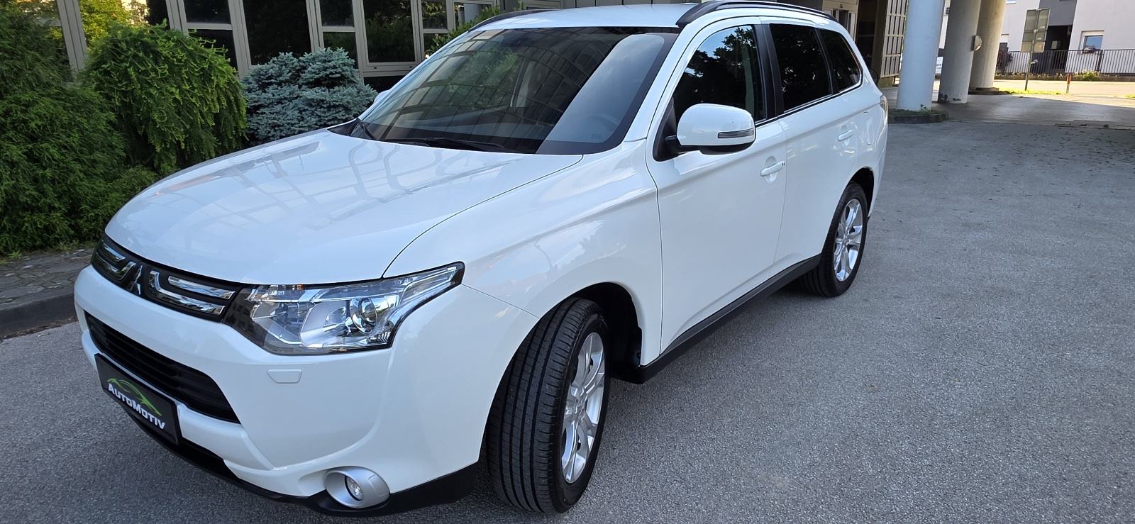 MITSUBISHI OUTLANDER 2.2 DI-D 4WD INTENSE - 7 SJEDALA - BOGATA OPREMA, fotografija 10