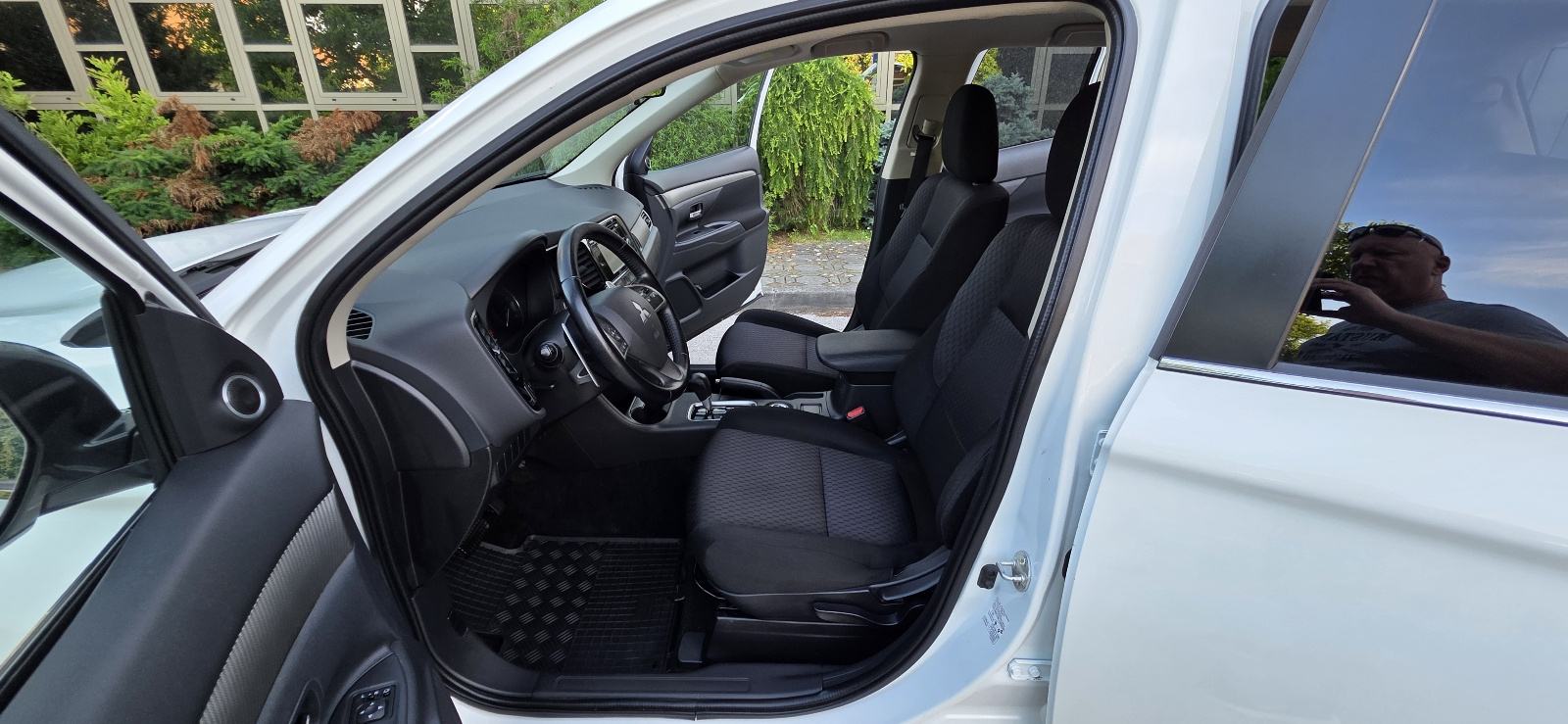 MITSUBISHI OUTLANDER 2.2 DI-D 4WD INTENSE - 7 SJEDALA - BOGATA OPREMA, fotografija 12