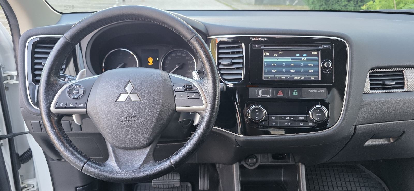 MITSUBISHI OUTLANDER 2.2 DI-D 4WD INTENSE - 7 SJEDALA - BOGATA OPREMA, fotografija 19
