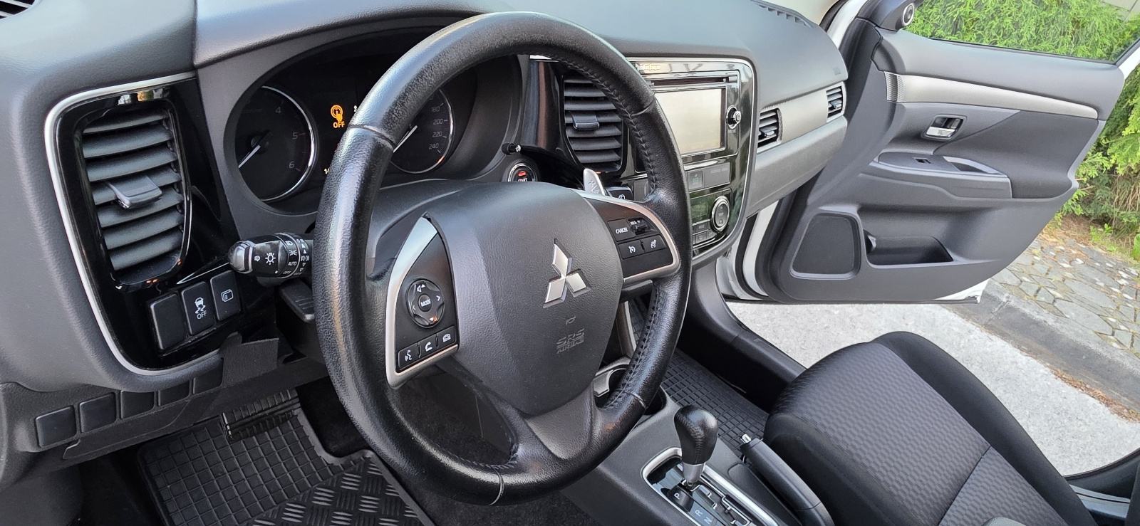 MITSUBISHI OUTLANDER 2.2 DI-D 4WD INTENSE - 7 SJEDALA - BOGATA OPREMA, fotografija 20