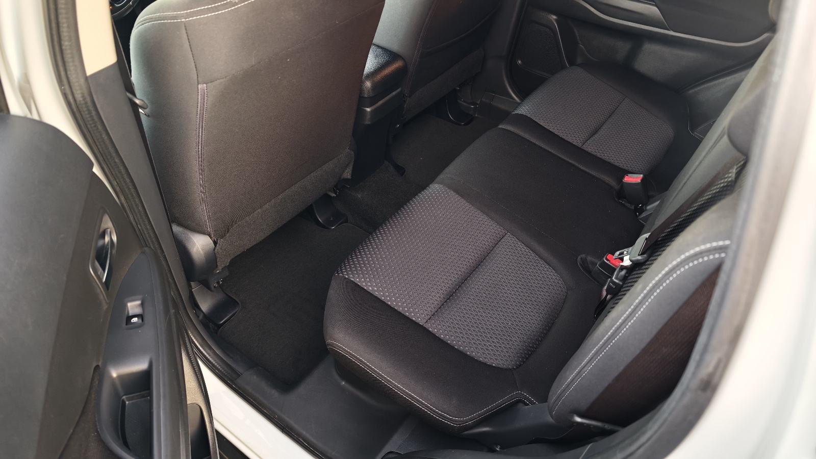 Mitsubishi Outlander 2,2 DI-D. 4x4. Automatik. F1. Diamant Edition+, fotografija 9