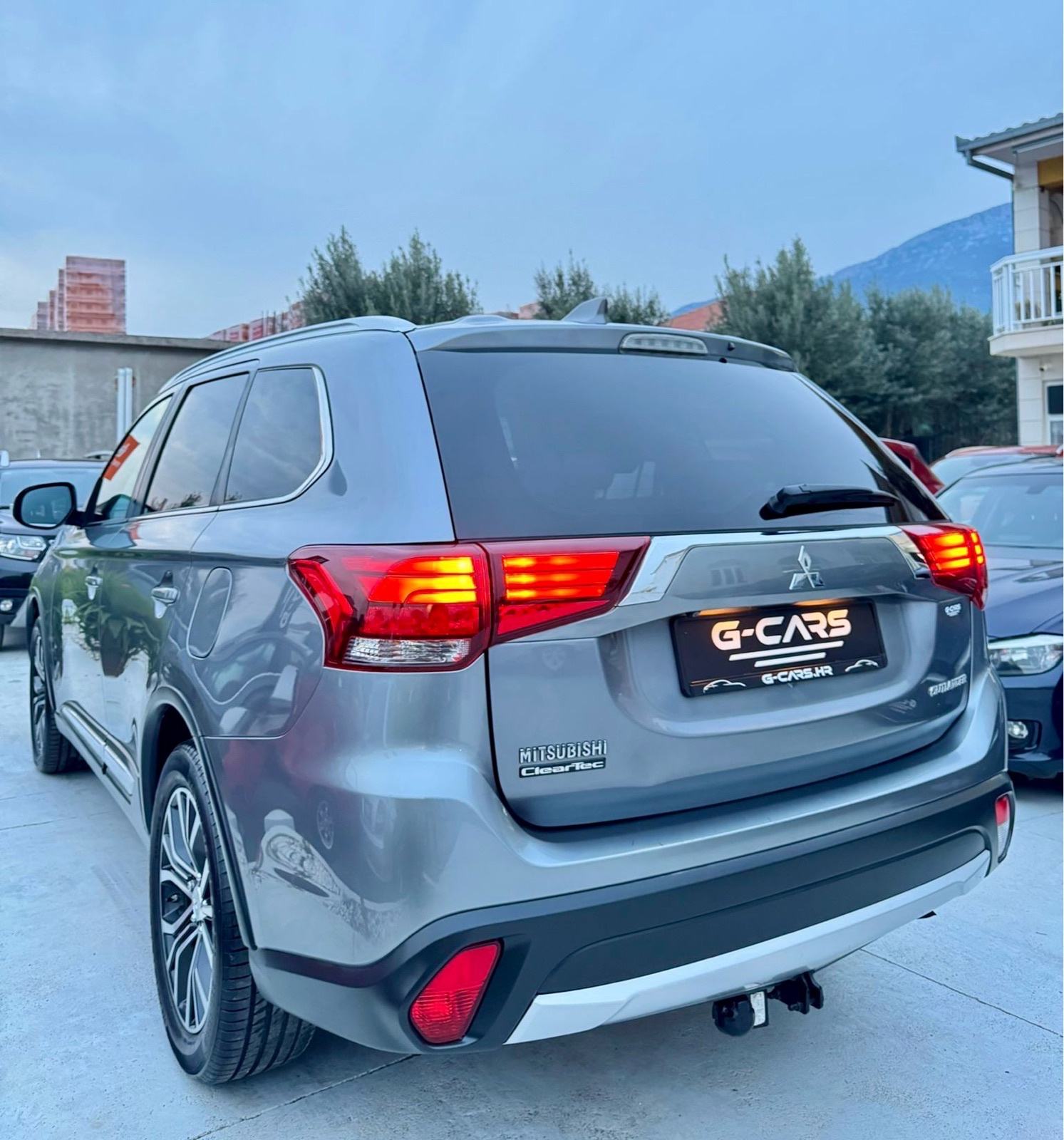 Mitsubishi Outlander 2,2 DI-D —Mod 2018—7 SJEDALA—KAMERA—NAVI—JAMSTVO!, fotografija 4