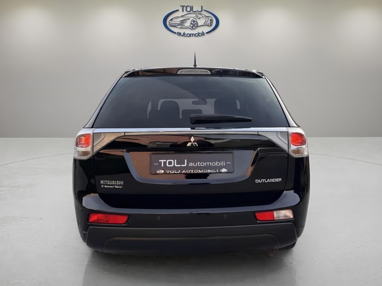 MITSUBISHI OUTLANDER 2,2 DI-D**REGISTRIRAN**SERVISIRAN**OČUVAN**, fotografija 5
