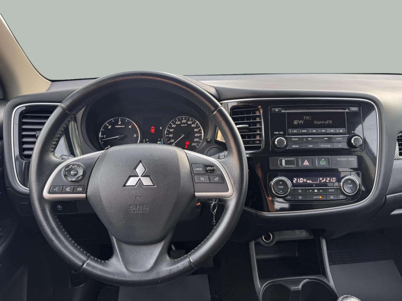 MITSUBISHI OUTLANDER 2,2 DI-D**REGISTRIRAN**SERVISIRAN**OČUVAN**, fotografija 9