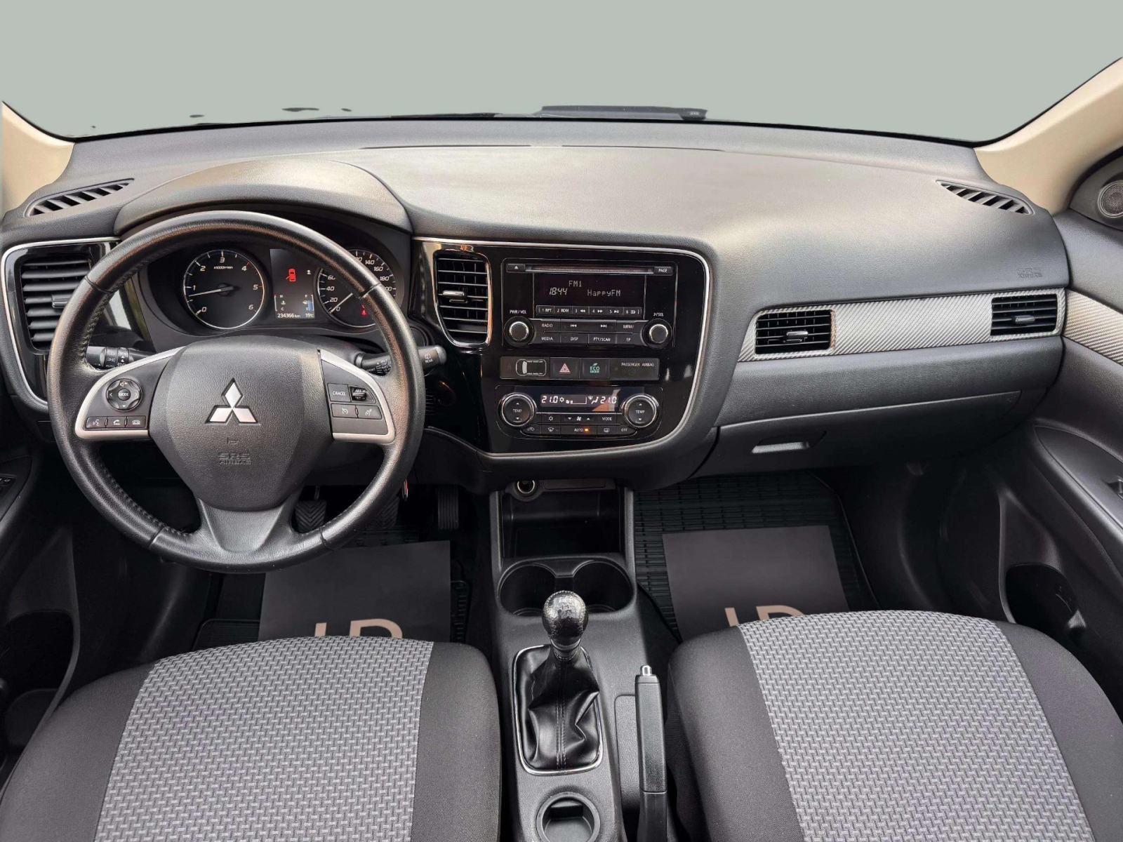 MITSUBISHI OUTLANDER 2,2 DI-D**REGISTRIRAN**SERVISIRAN**OČUVAN**, fotografija 10