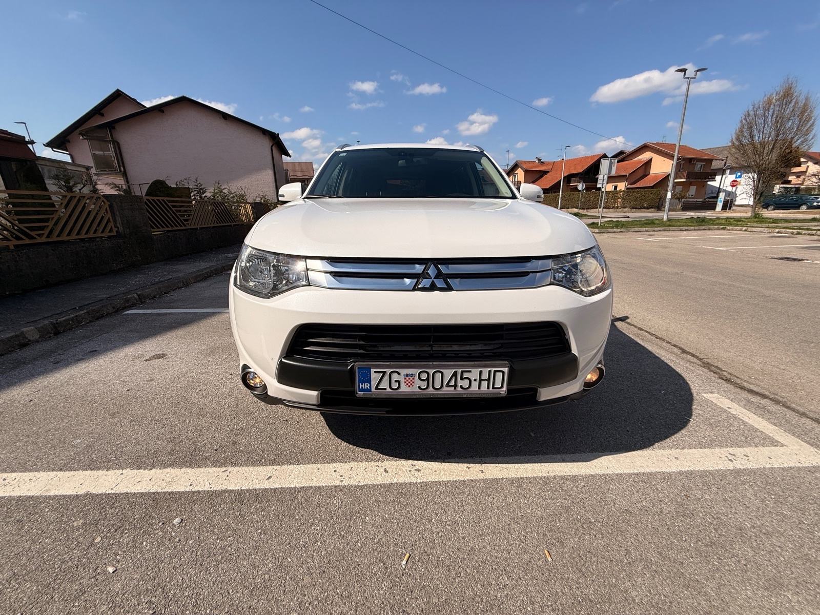 Mitsubishi Outlander 2,2, 7 sjedala, servisiran u ovlaštenom SNIŽENO, fotografija 5