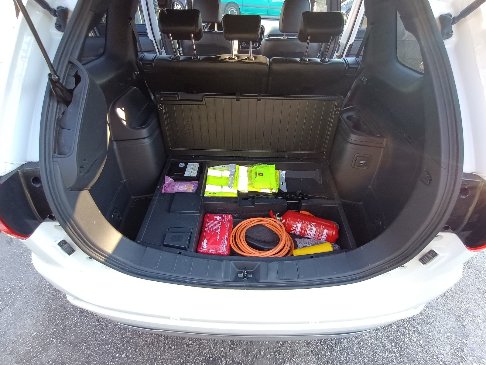 Mitsubishi Outlander 2,4 PHEV plug in Hybrid / LED / 2set alu / 225ks, fotografija 19
