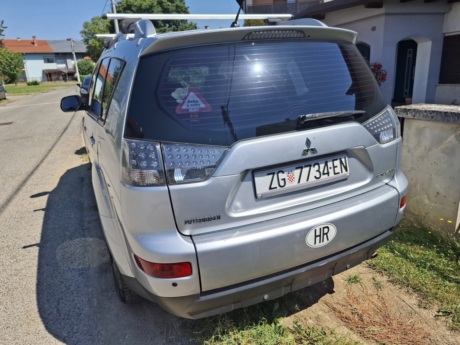 Mitsubishi Outlander 2,4 4wd, ručni mjenjač, fotografija 8