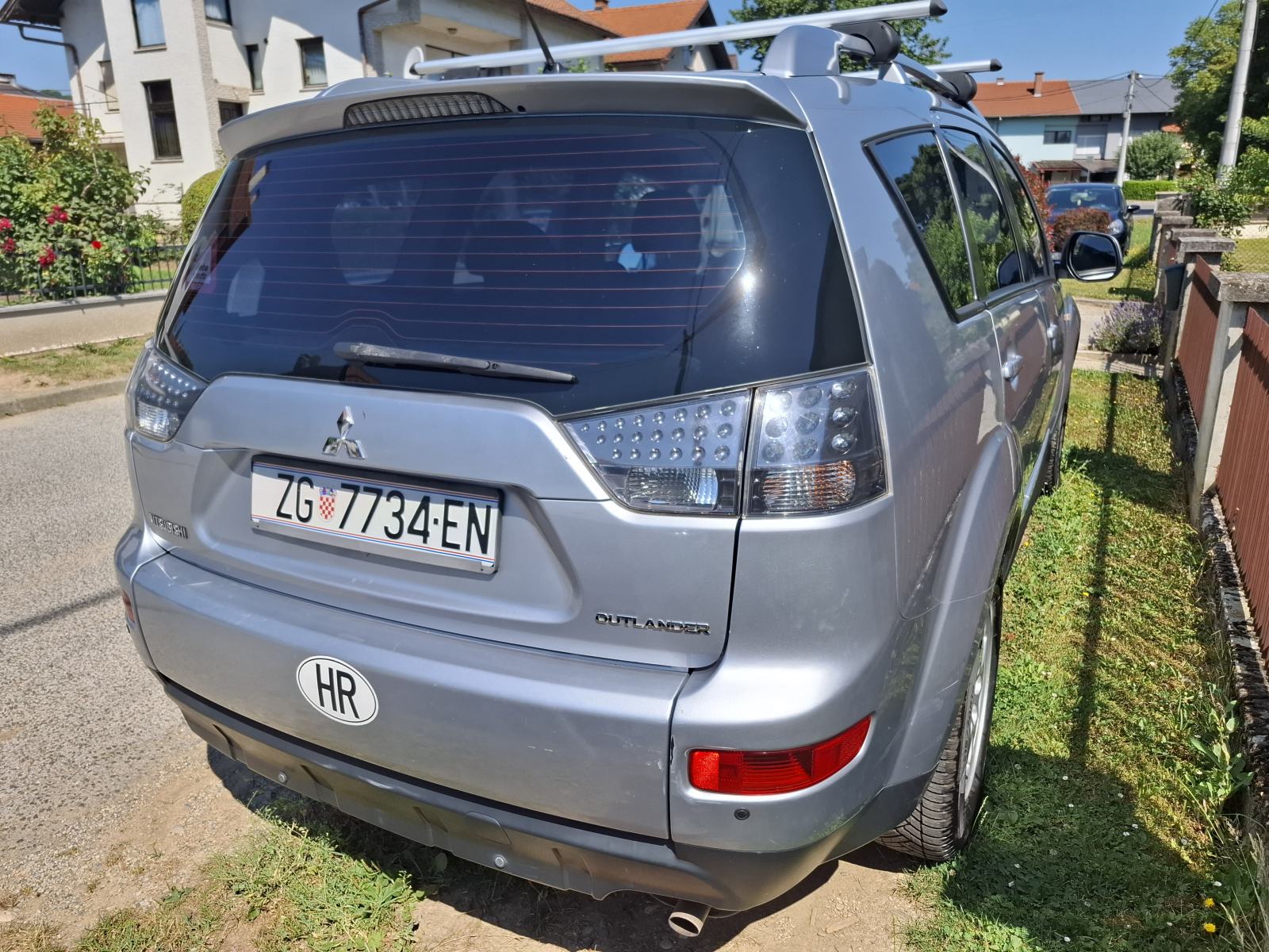 Mitsubishi Outlander 2,4 4wd, ručni mjenjač, fotografija 9