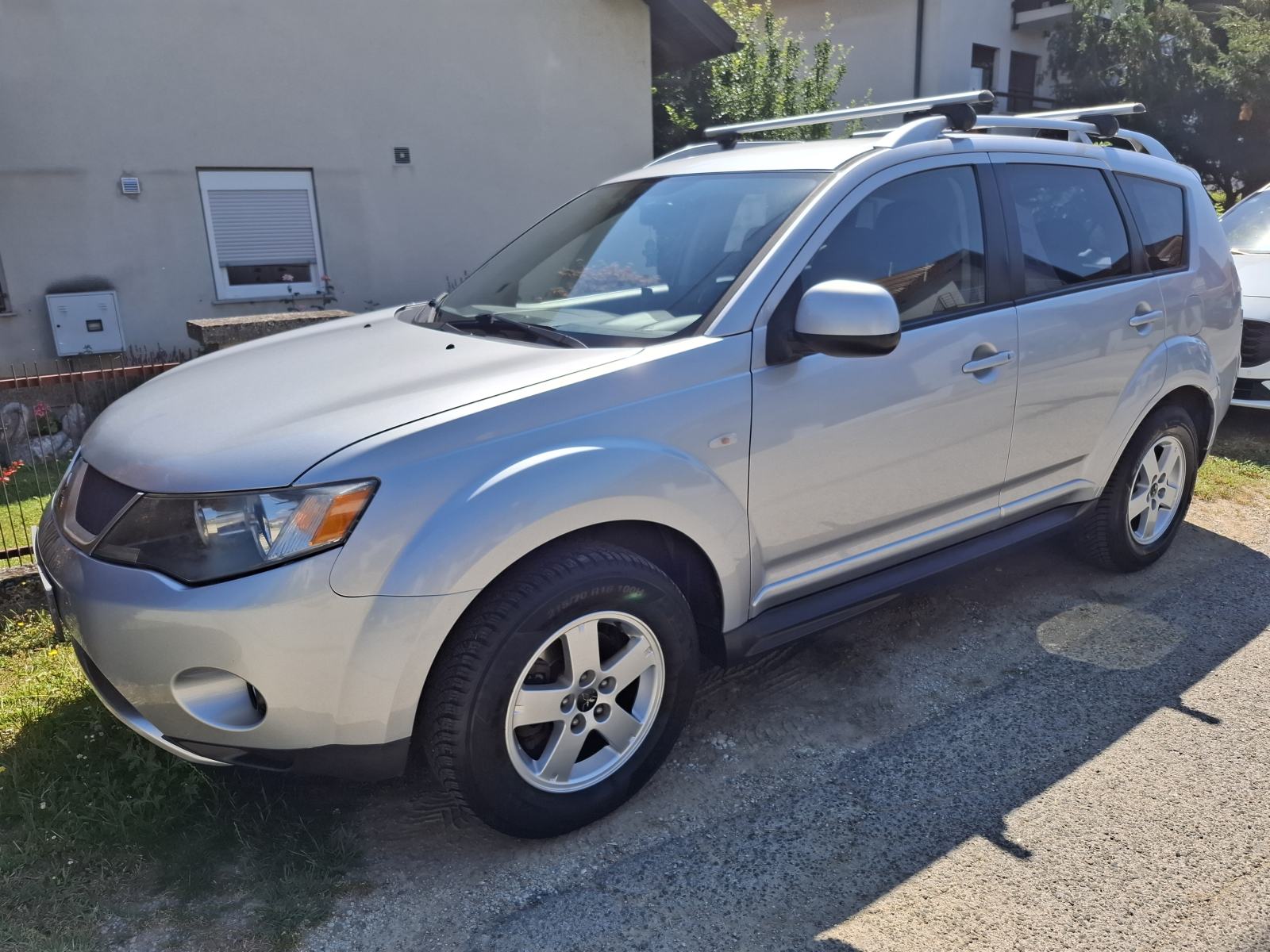 Mitsubishi Outlander 2,4 4wd, ručni mjenjač, fotografija 10