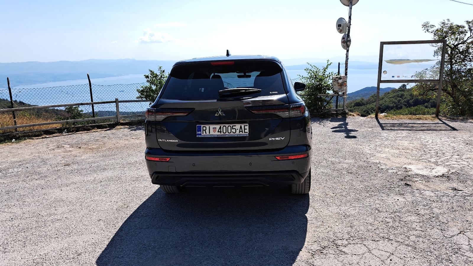 Mitsubishi Outlander PHEV Intense, fotografija 5