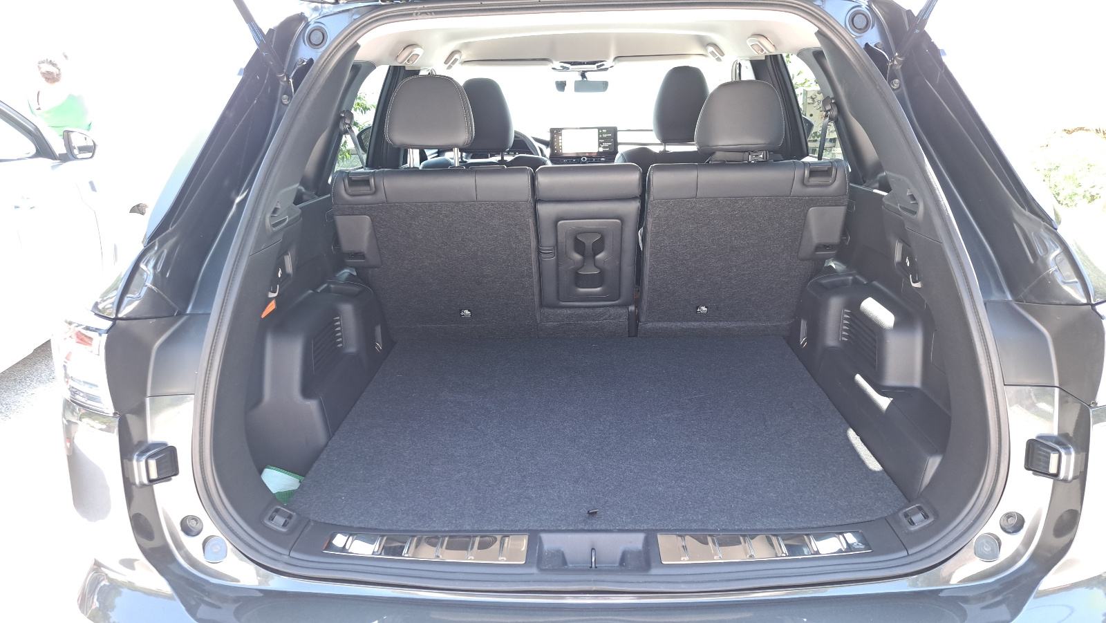 Mitsubishi Outlander PHEV Intense, fotografija 11