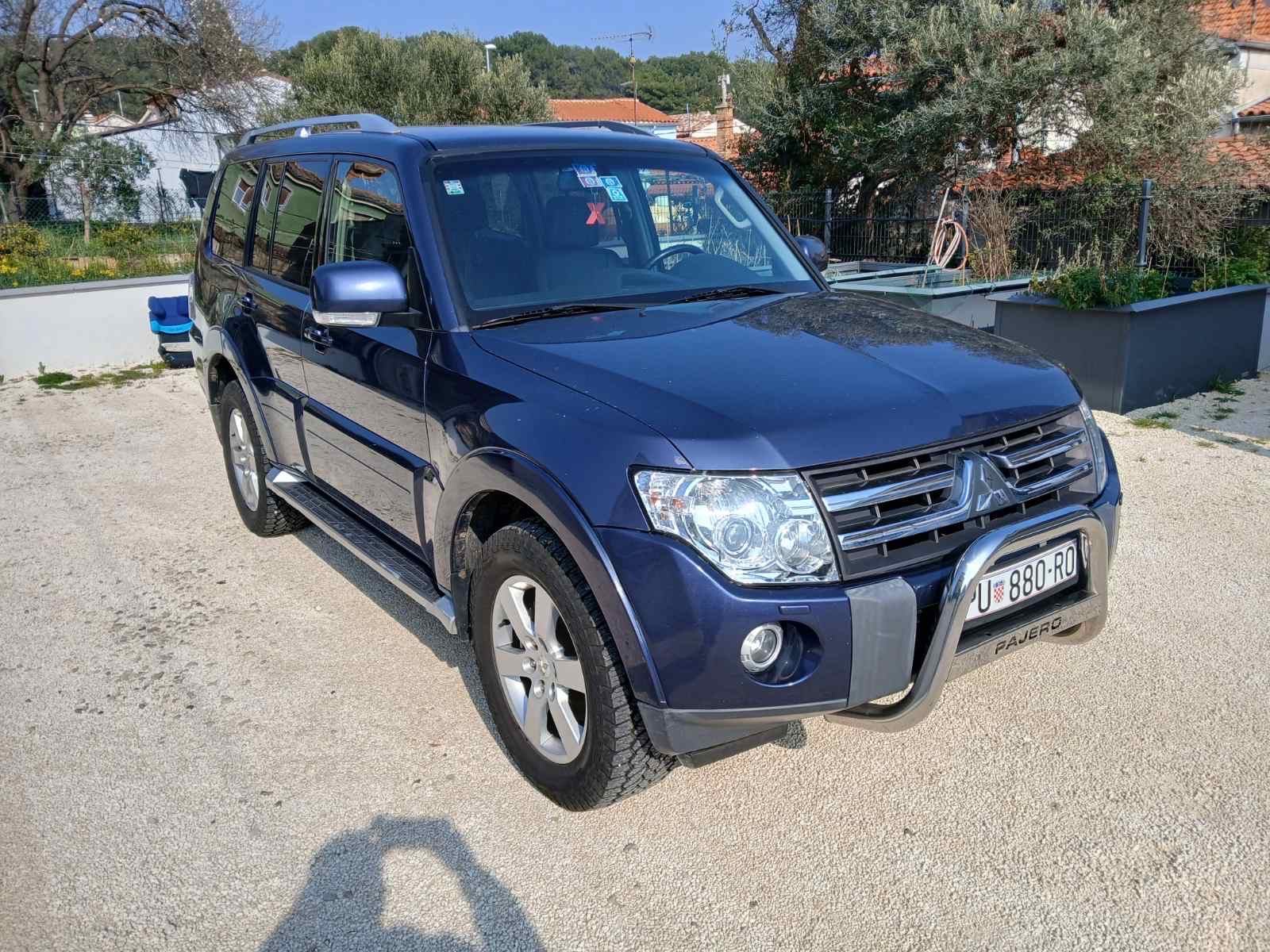 Mitsubishi Pajero 3,2 DID automatik, fotografija 2