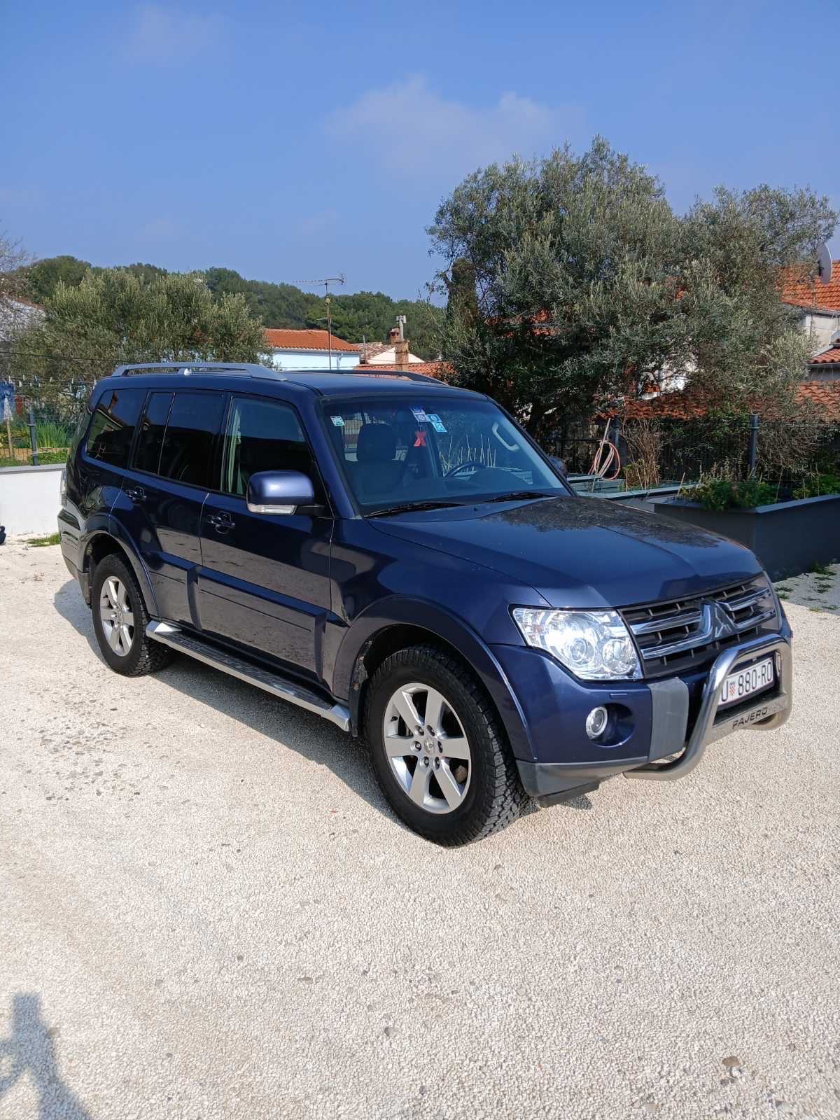 Mitsubishi Pajero 3,2 DID automatik, fotografija 3