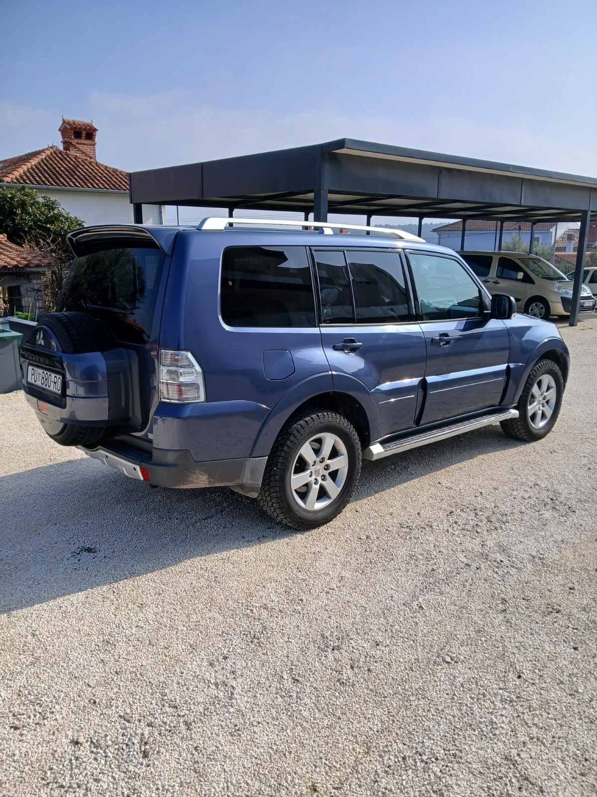 Mitsubishi Pajero 3,2 DID automatik, fotografija 4