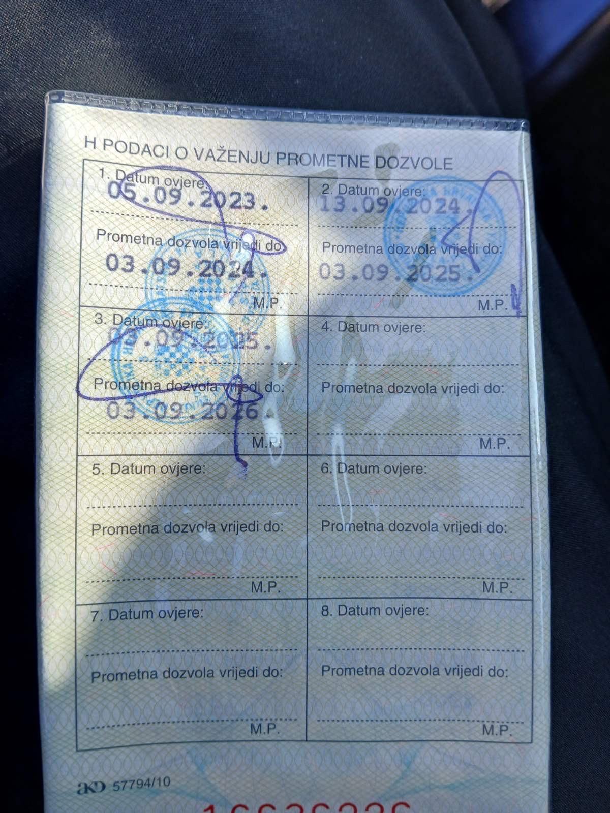 Mitsubishi Pajero 3,2 DID automatik, fotografija 13