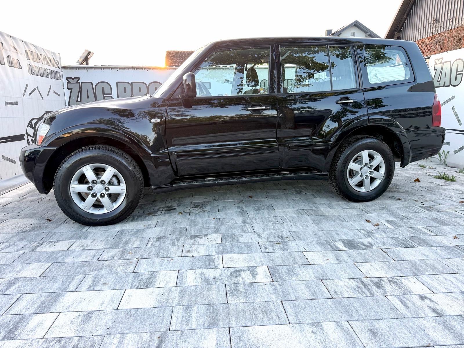 Mitsubishi Pajero 3,2 DID GLS= 7 SJEDALA = REG-1 GOD=KRED- KART=HR-AUT, fotografija 7