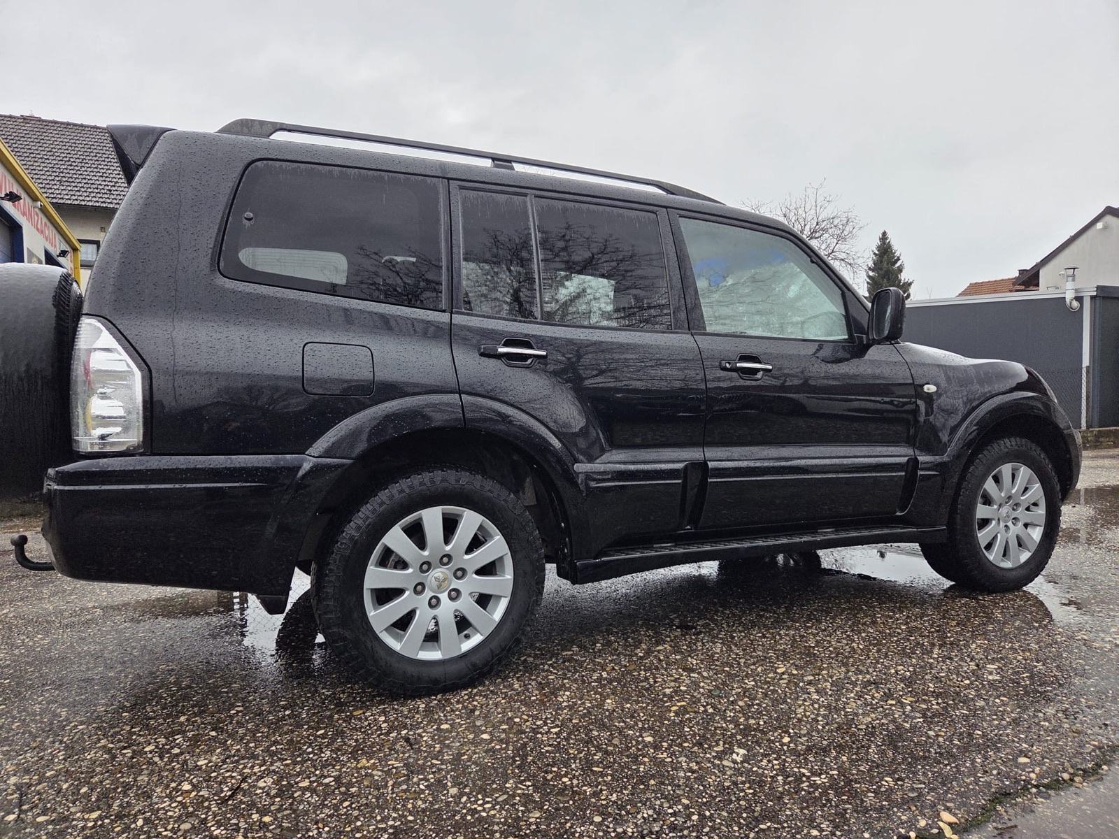 Mitsubishi Pajero 3,2 DID GLS automatik, fotografija 2