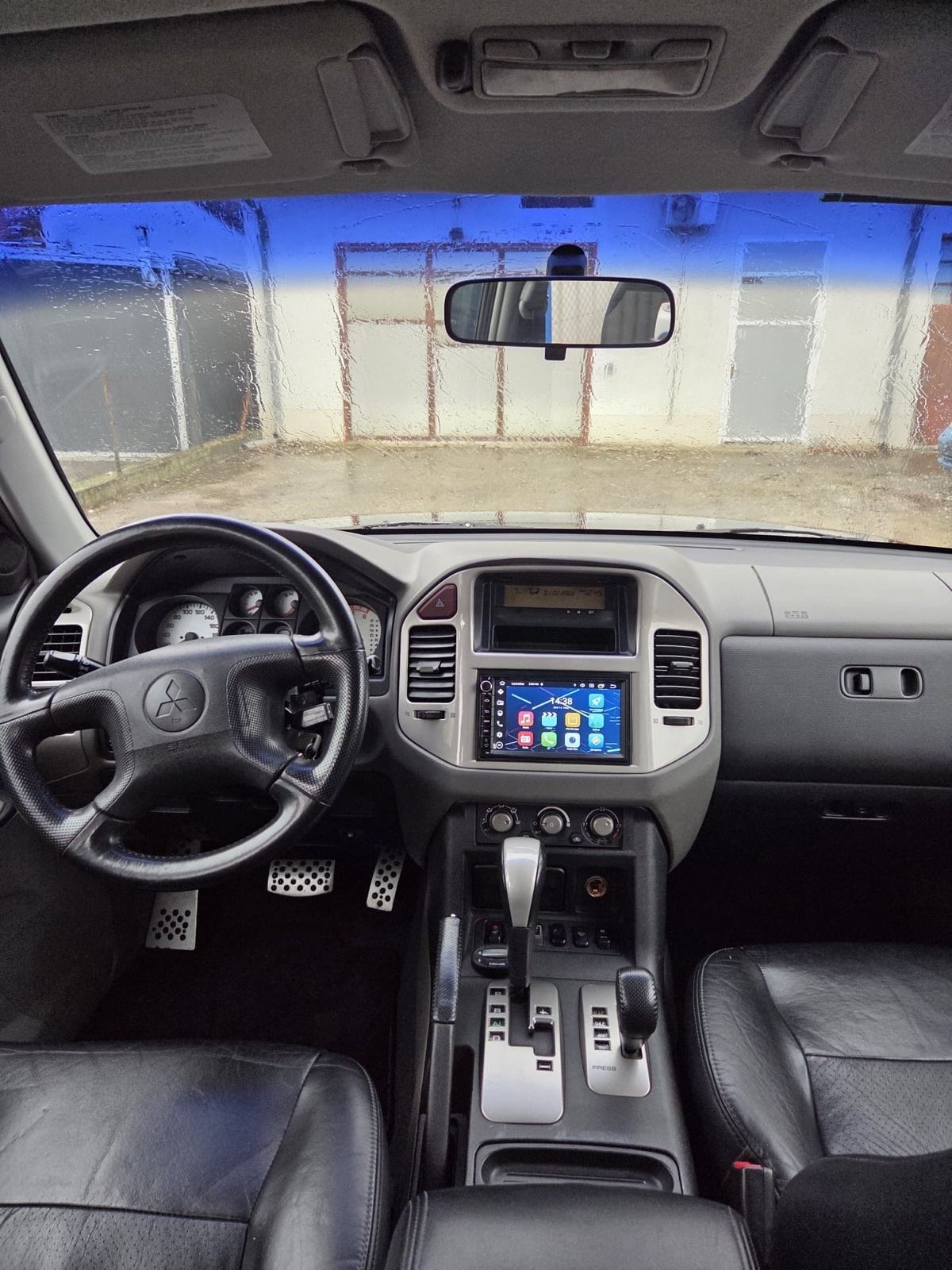 Mitsubishi Pajero 3,2 DID GLS automatik, fotografija 5