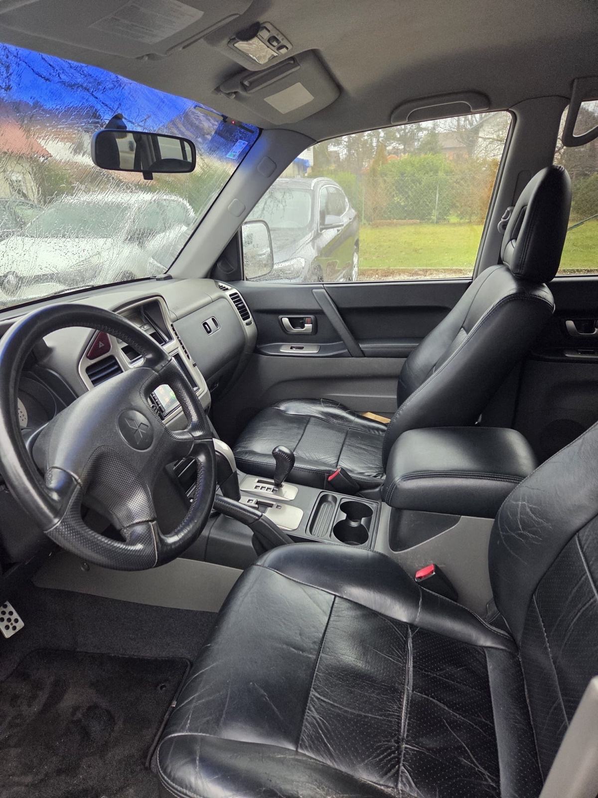 Mitsubishi Pajero 3,2 DID GLS automatik, fotografija 9
