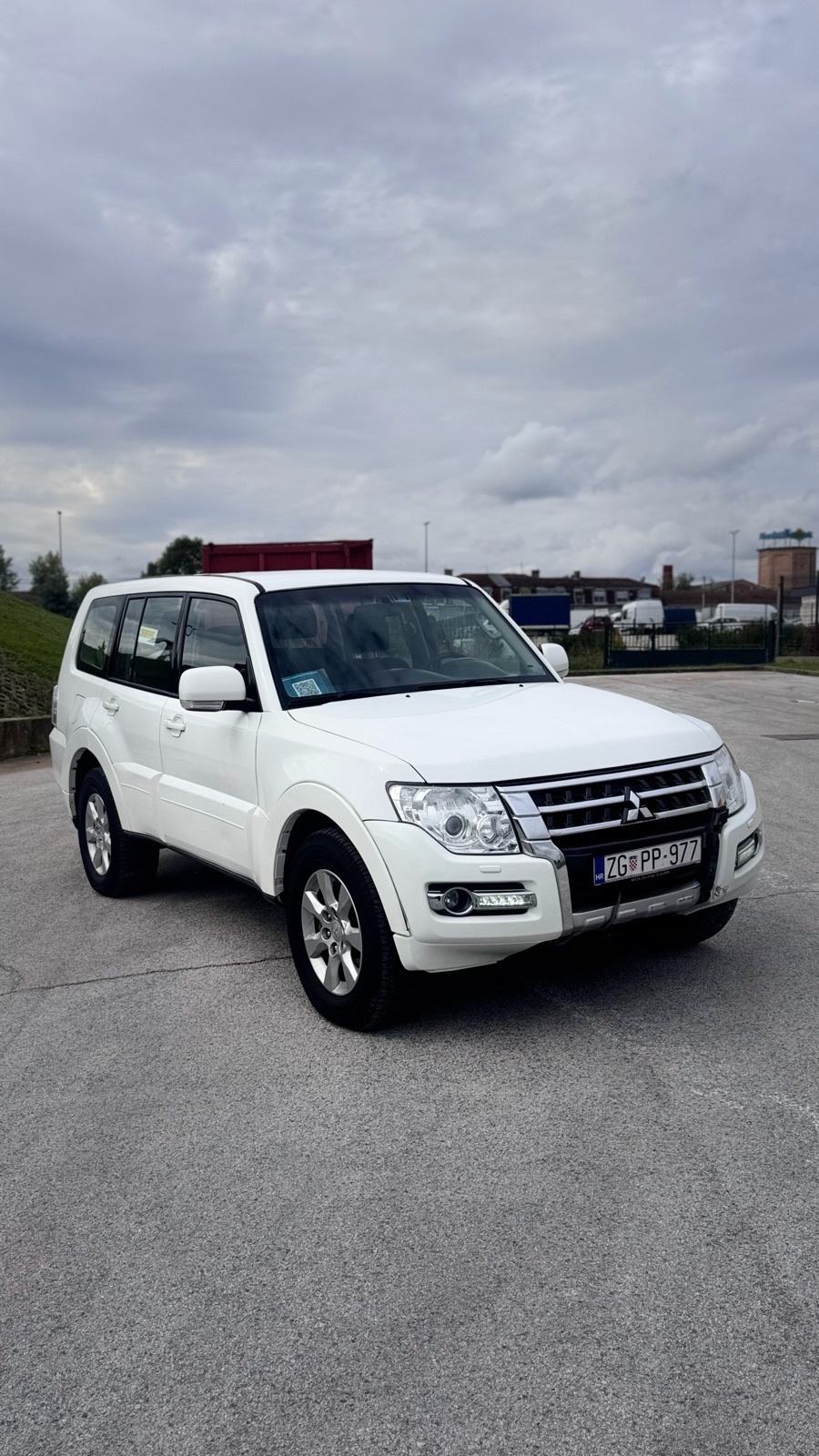 Mitsubishi Pajero 3,2 DID, fotografija 4