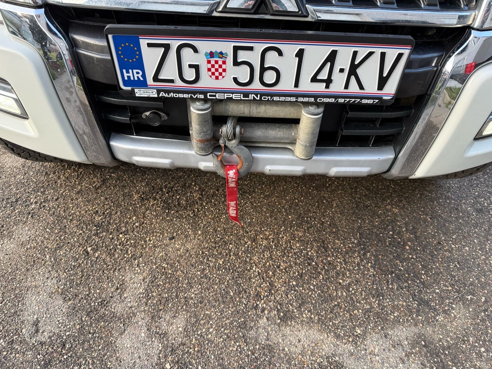 Mitsubishi Pajero 3,2 DID, fotografija 4