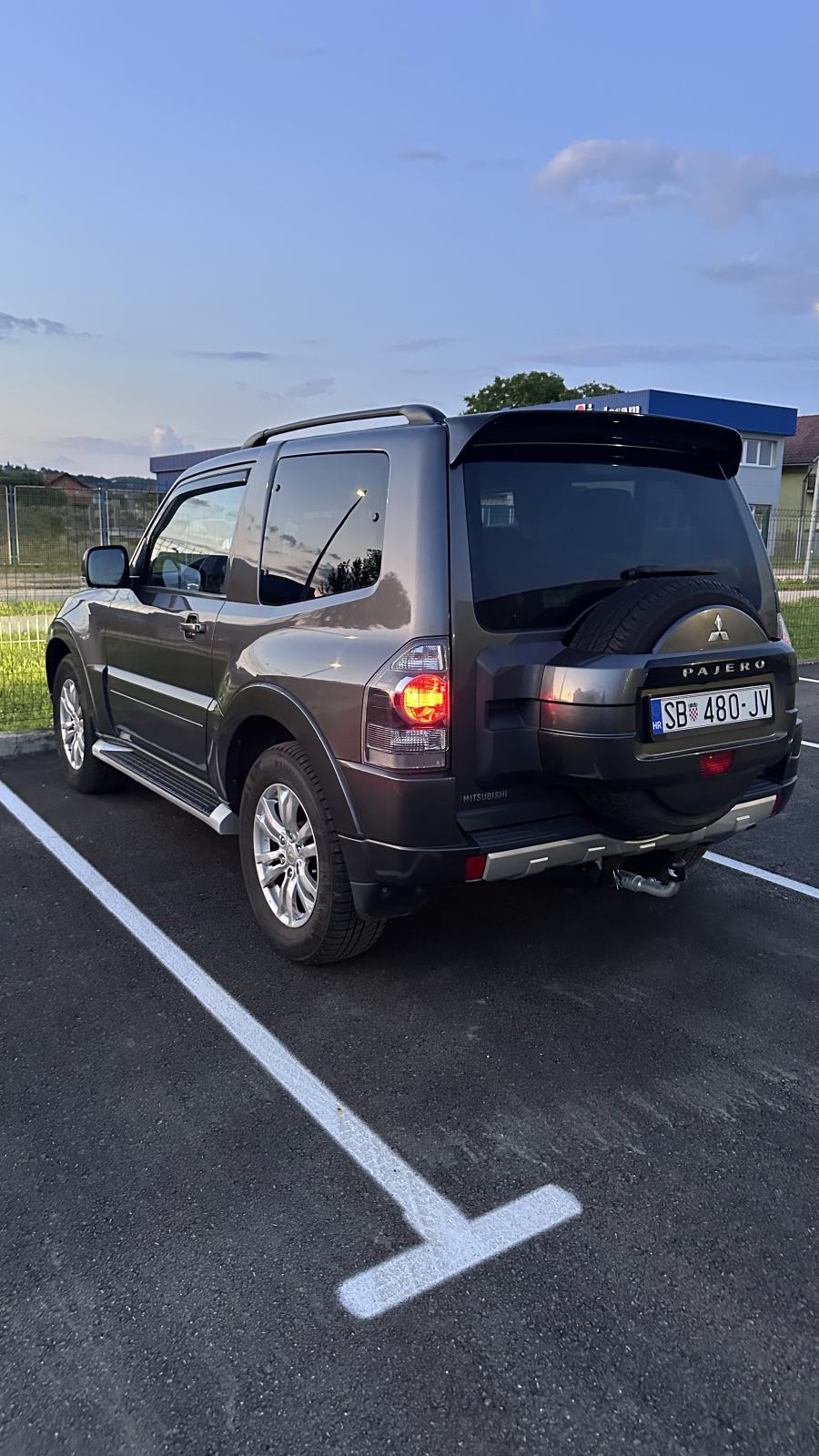 Mitsubishi Pajero 3,2 DID, fotografija 3