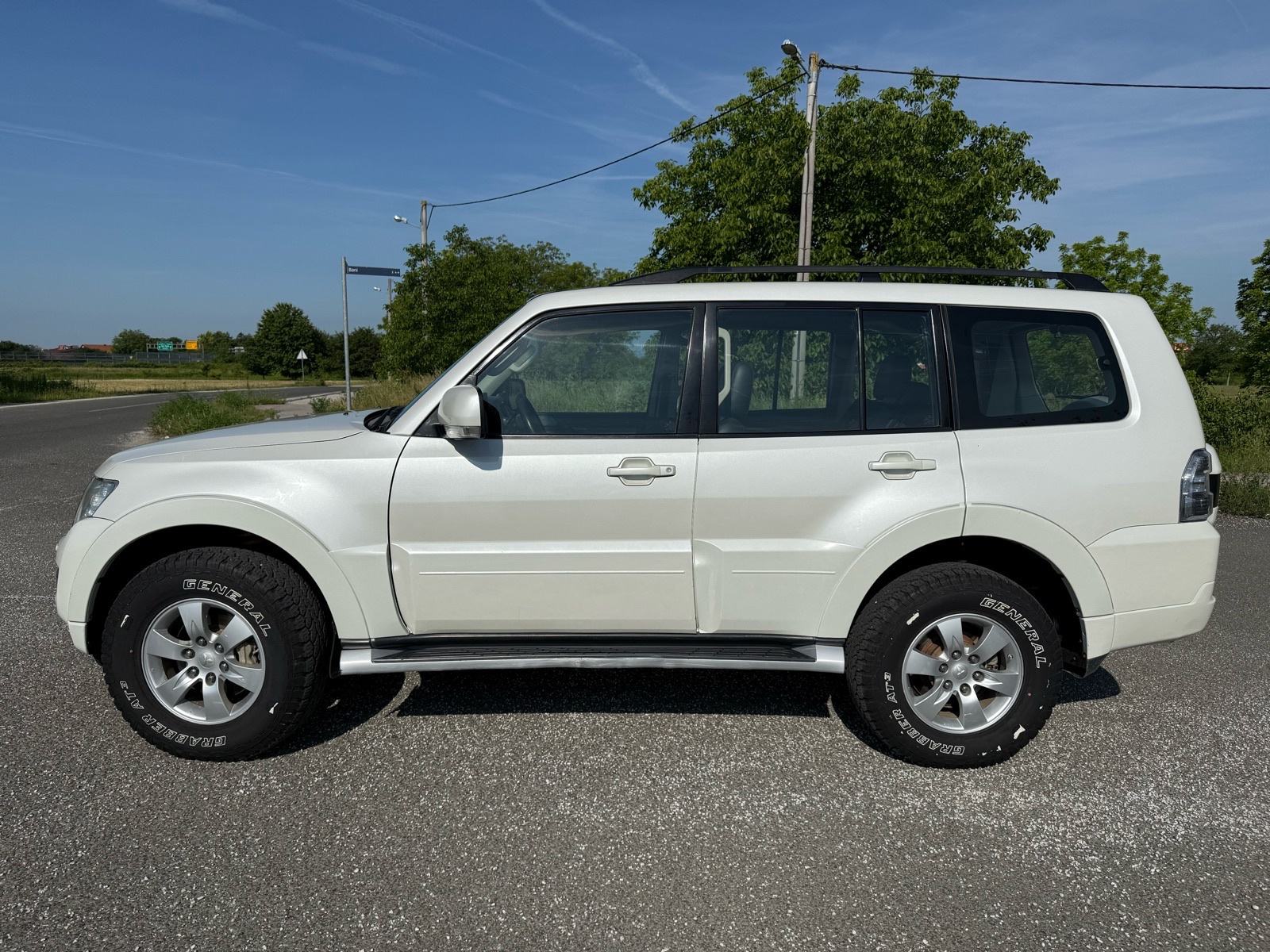 Mitsubishi Pajero 3,2 DID, fotografija 5