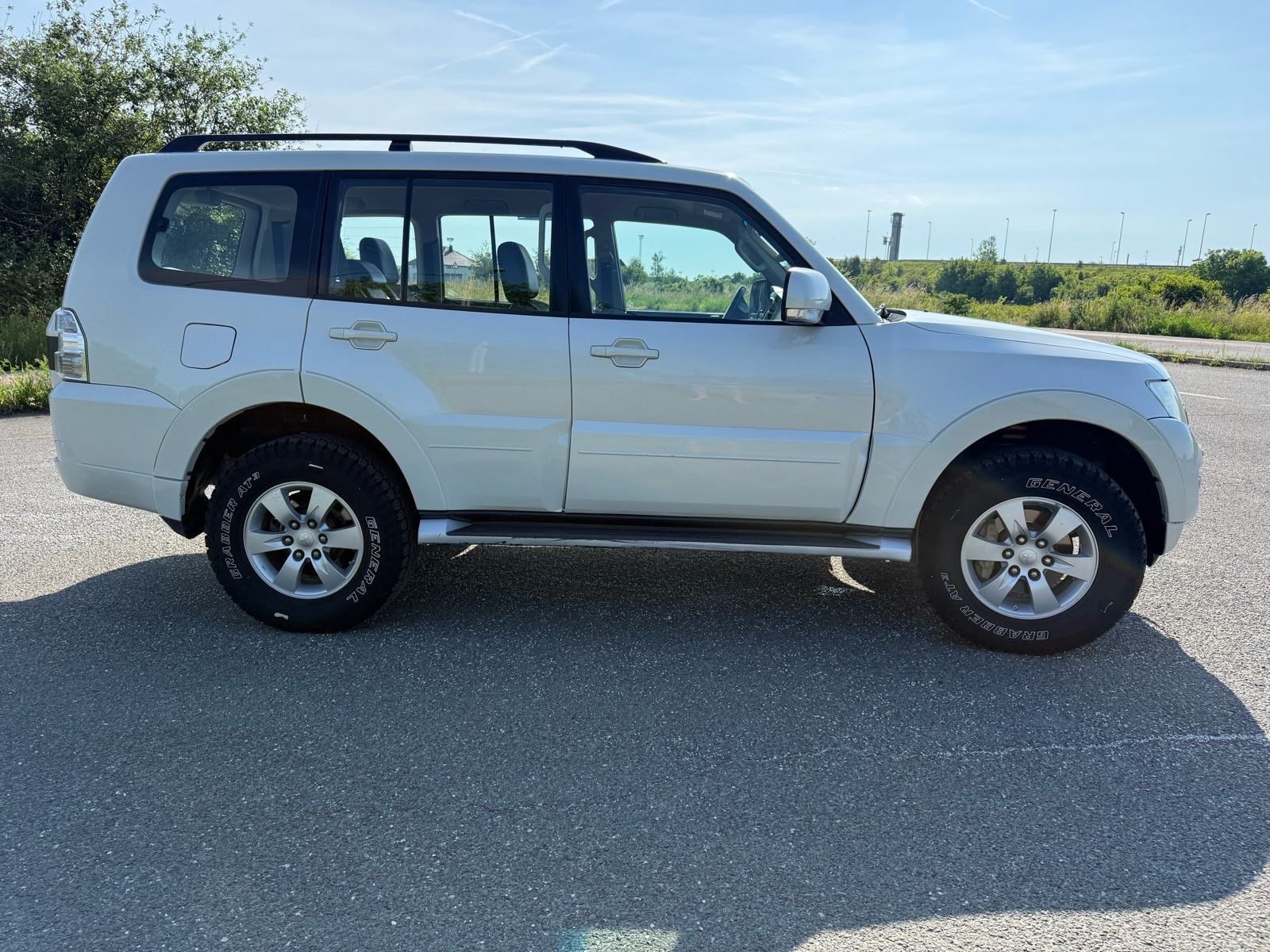 Mitsubishi Pajero 3,2 DID, fotografija 8