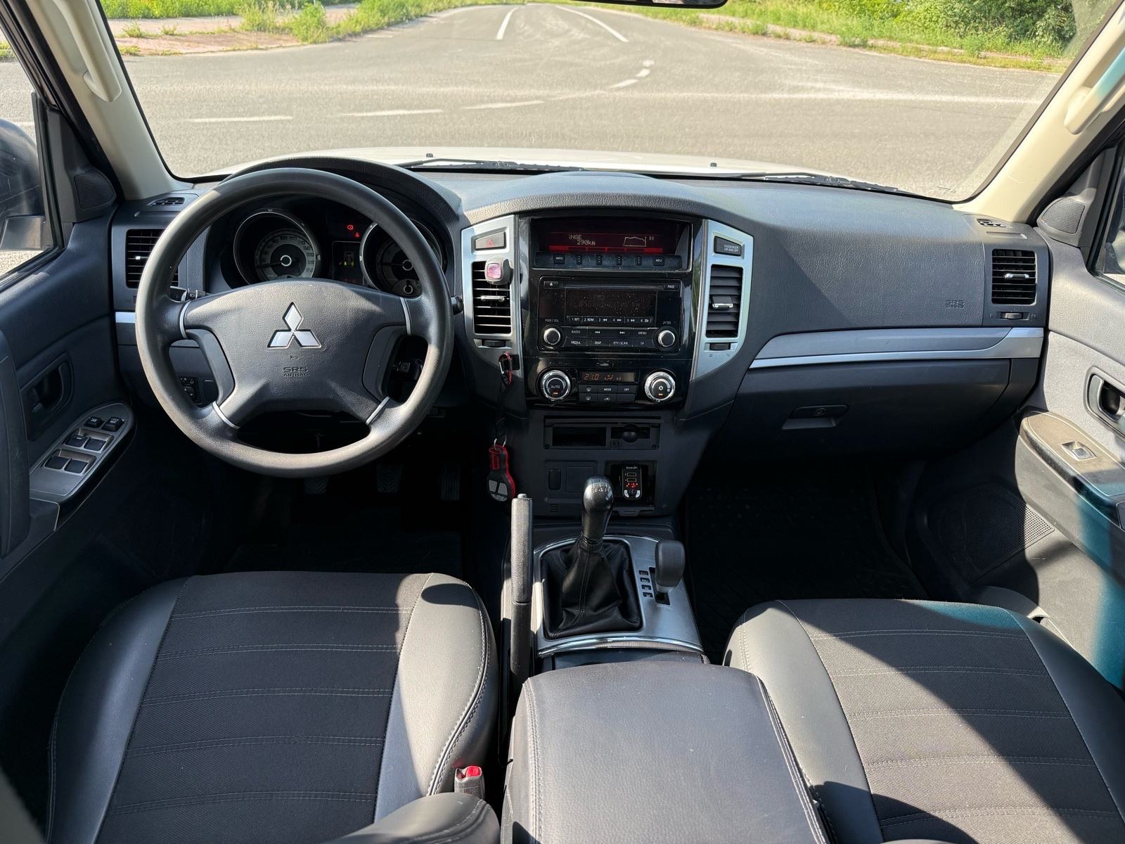 Mitsubishi Pajero 3,2 DID, fotografija 13