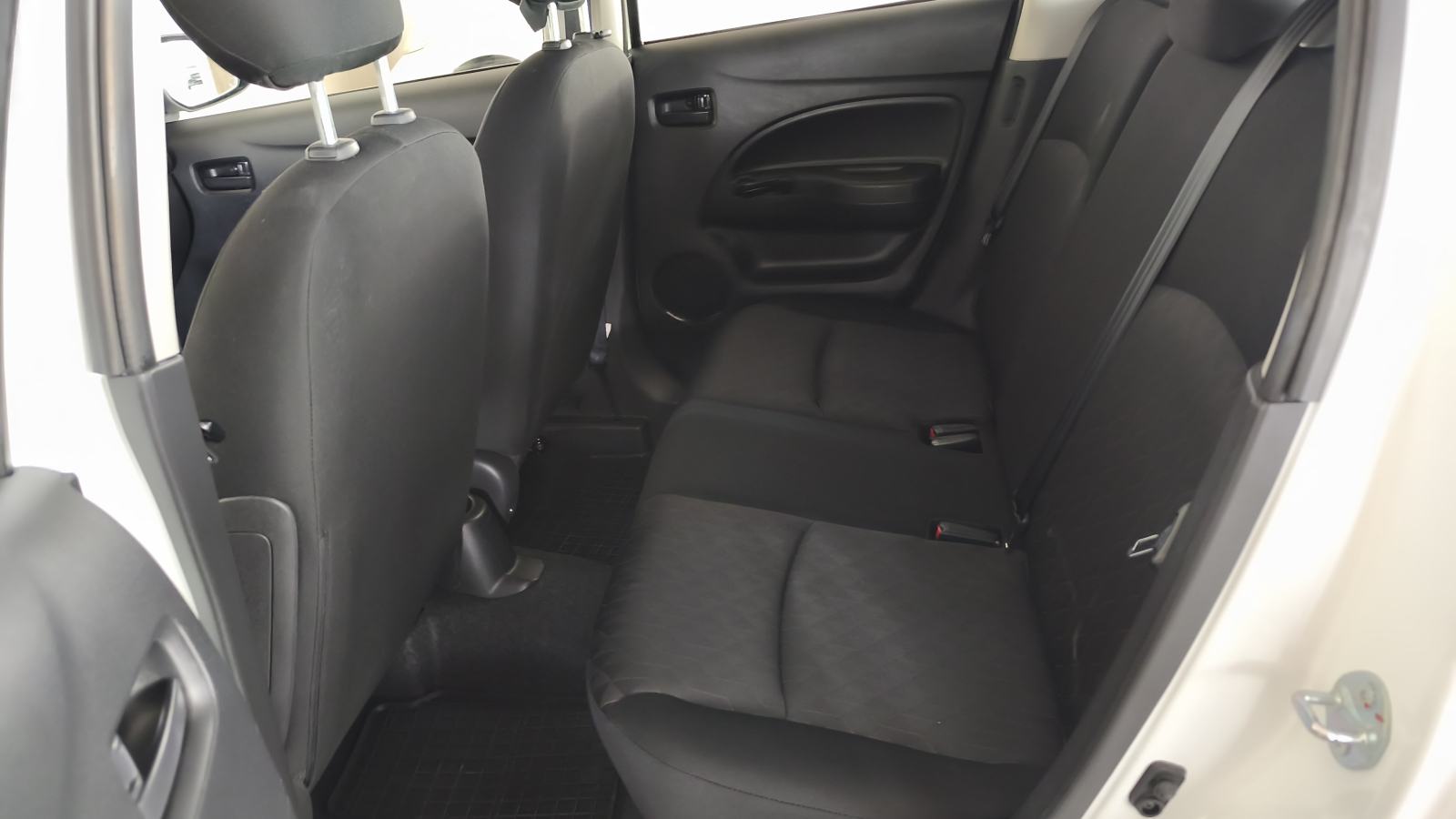 Mitsubishi Space star 1.0,52kW,70.509km,Parking kamera,multimedija, fotografija 7