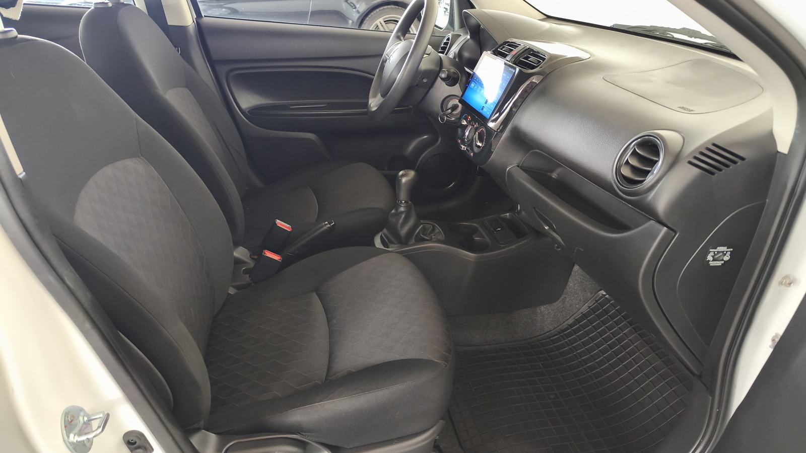 Mitsubishi Space star 1.0,52kW,70.509km,Parking kamera,multimedija, fotografija 6